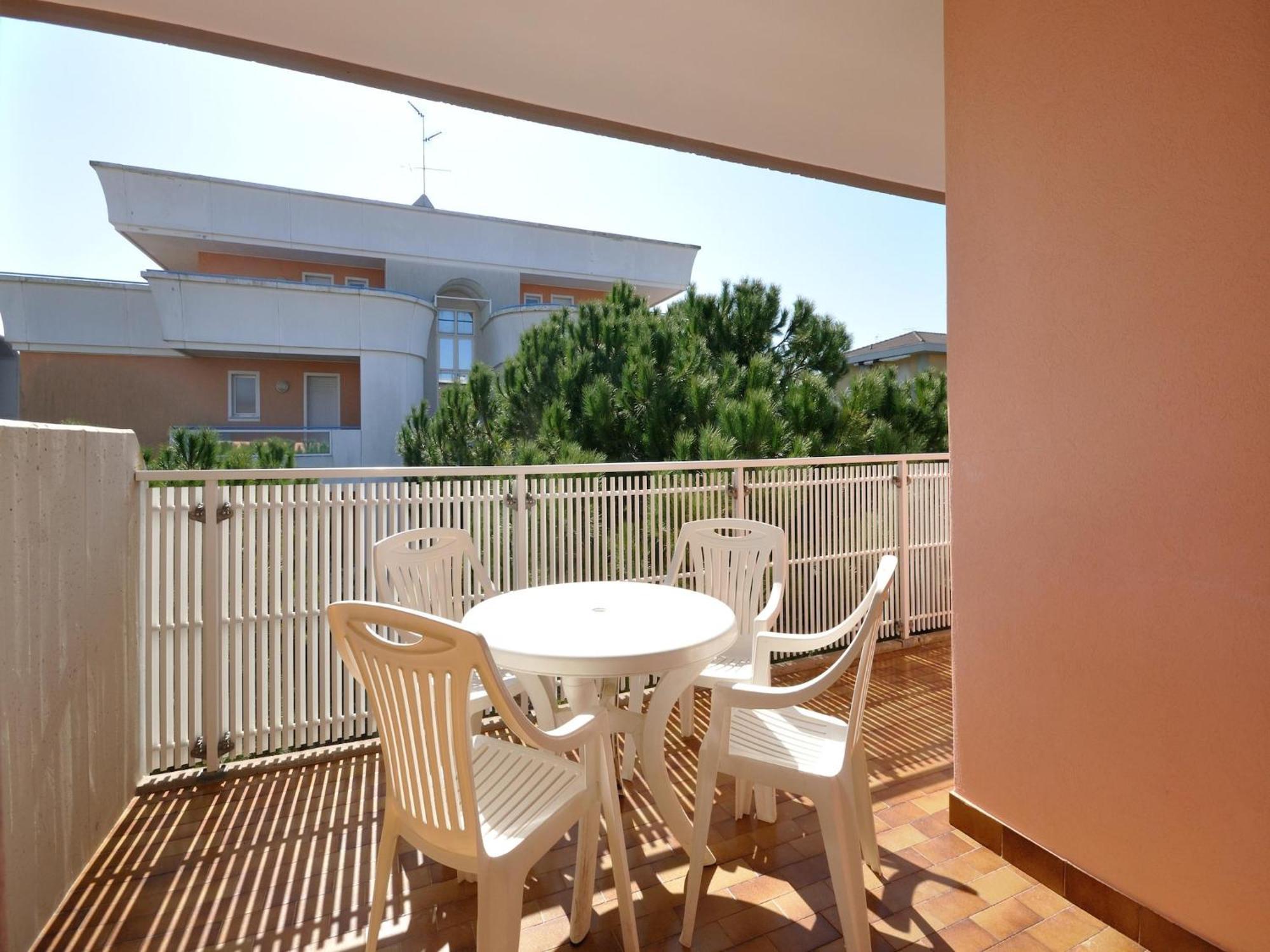 Apartment In Bibione Near Sea Beach Экстерьер фото